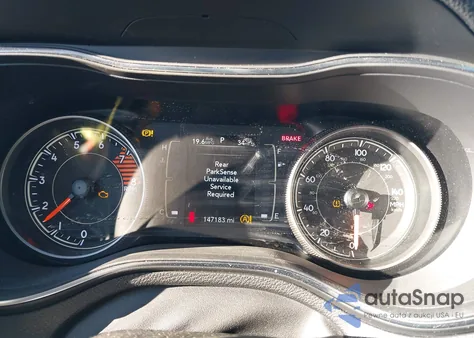 2019 Jeep Cherokee Latitude Plus 4X4 z USA, uszkodzony, nr VIN 1C4PJMLX8KD106896